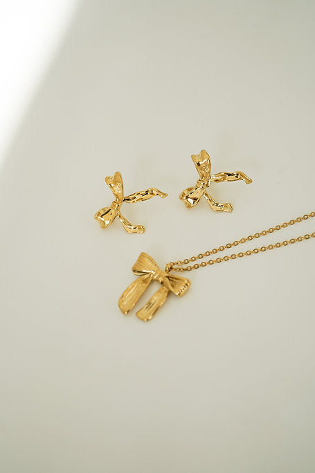 Au Naturale Jewelry - Bowtique Stud Earrings