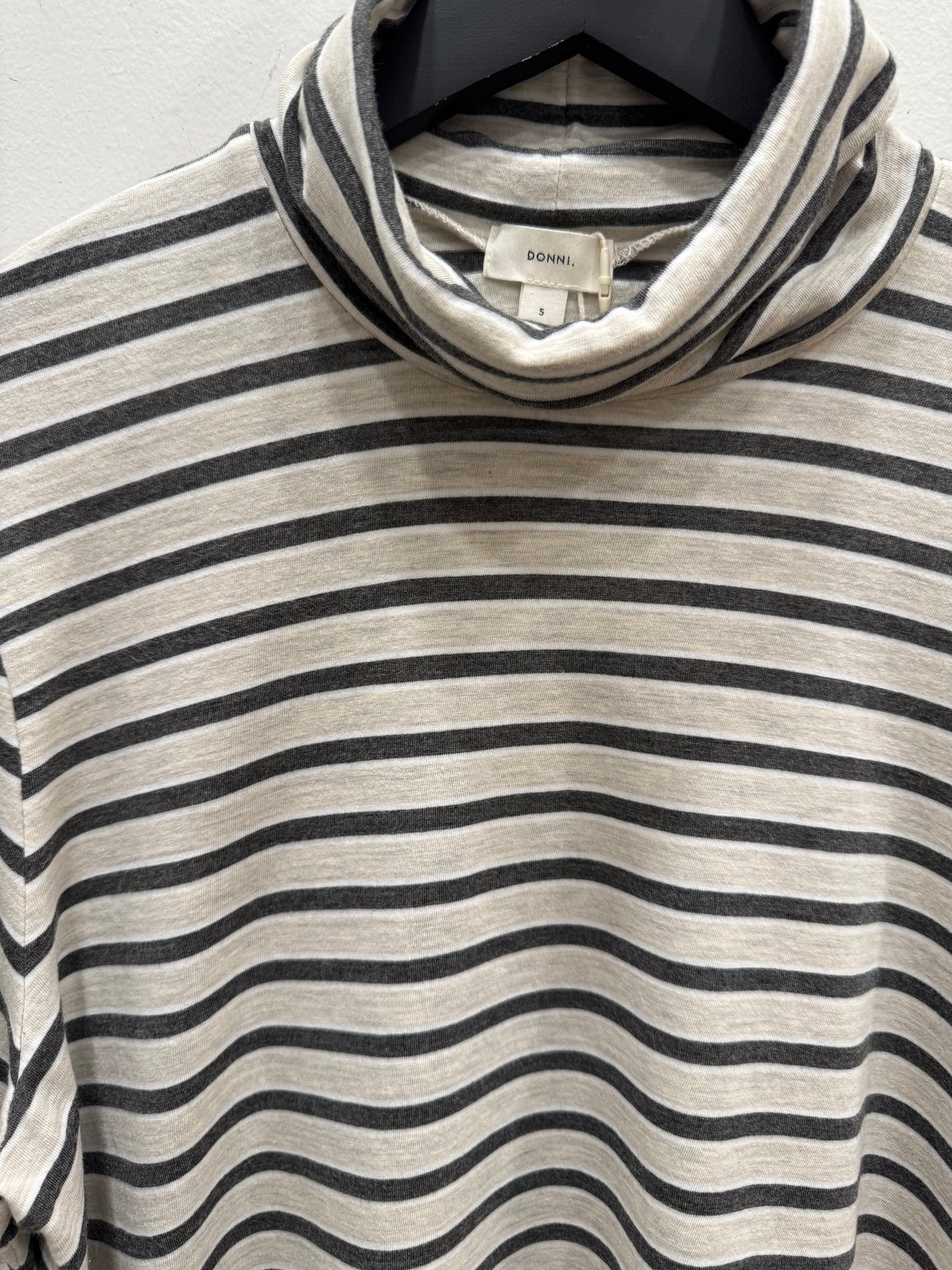 Donni - The Stripe Jersey Turtleneck - Oatmeal