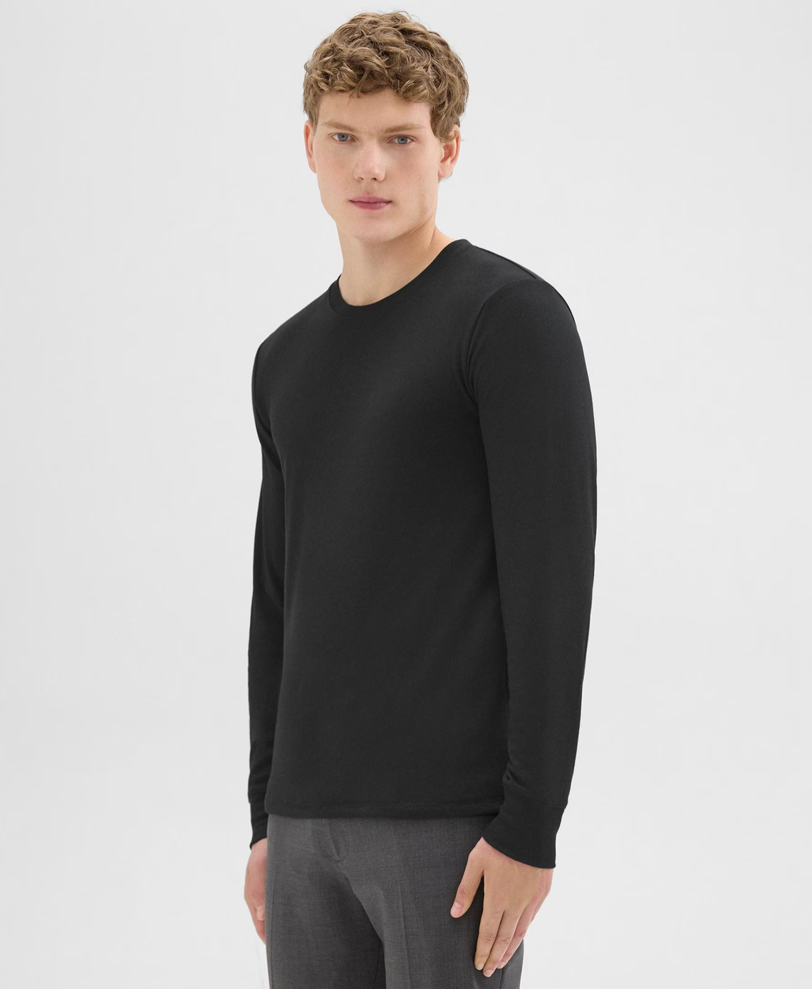 Theory - Men's Essential Longsleeve in Black