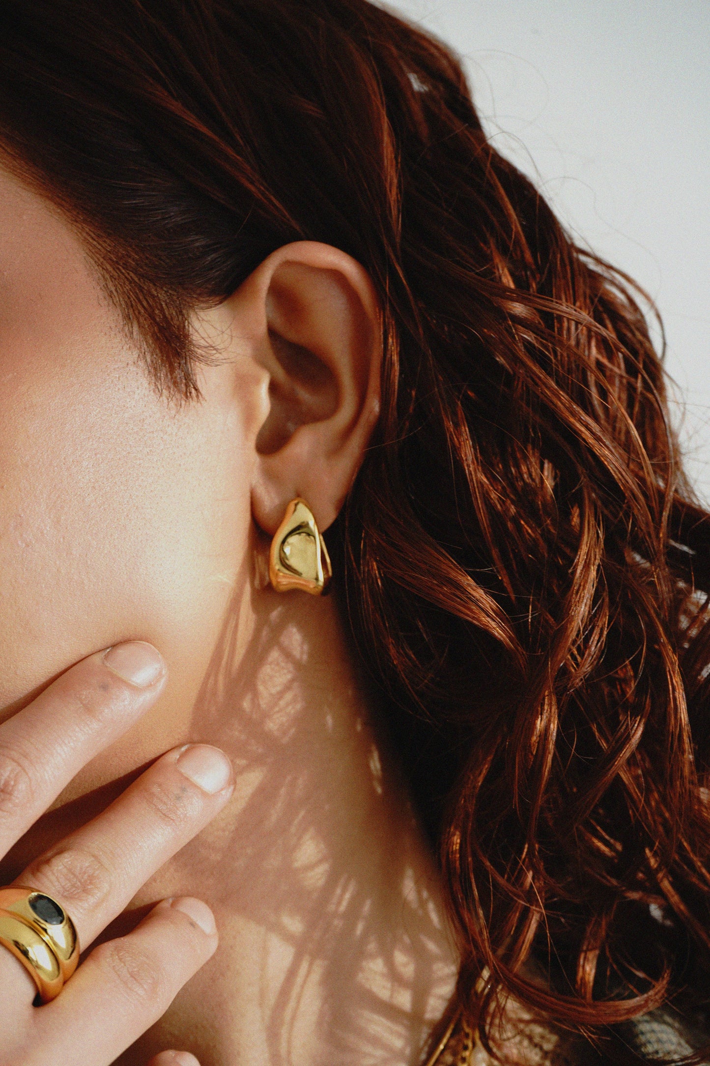 Au Naturale - Liquid Hoop Studs