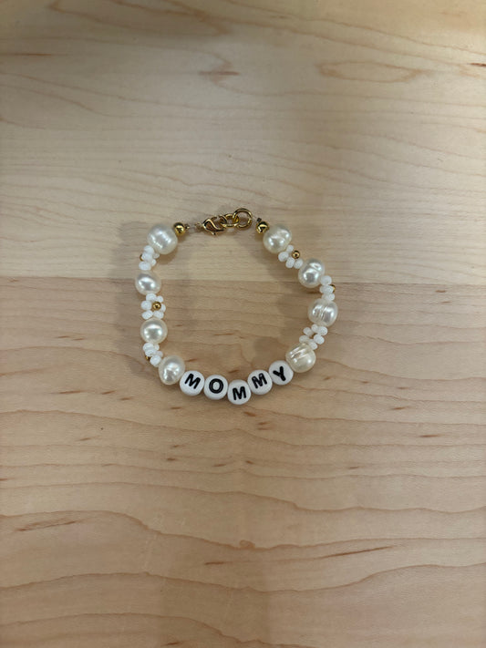 Au Naturale - Mommy Fleur Pearl Bracelet