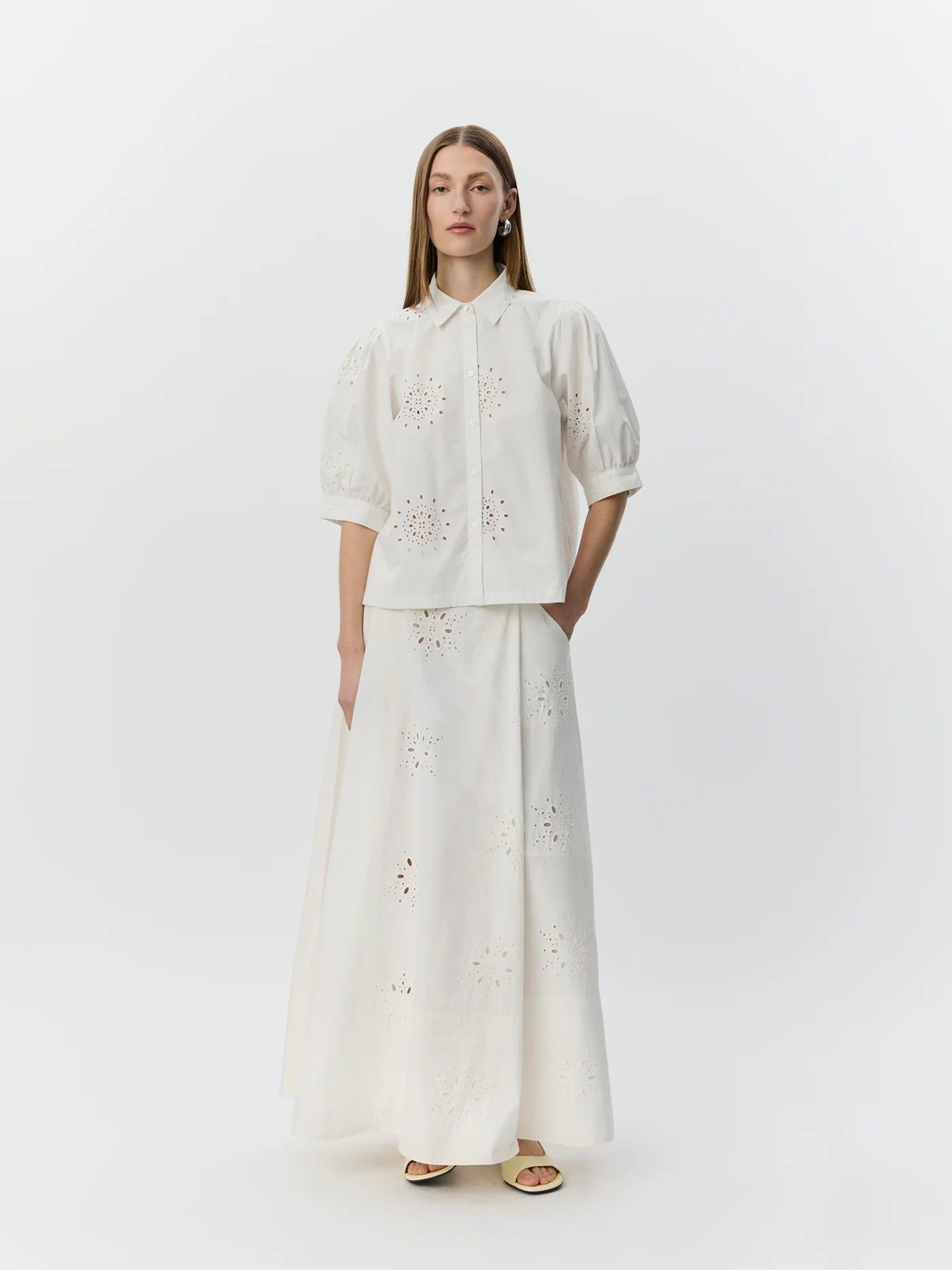 Sofie Schnoor - Noorsw Broderie Anglaise Skirt