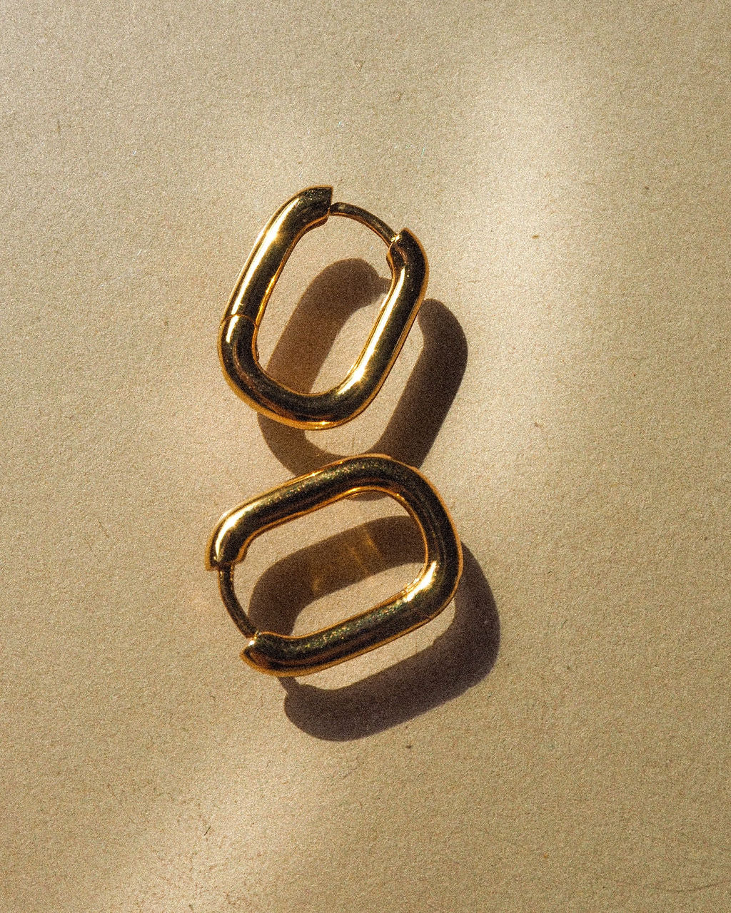 LUV AJ - Chain Link Huggies - Gold